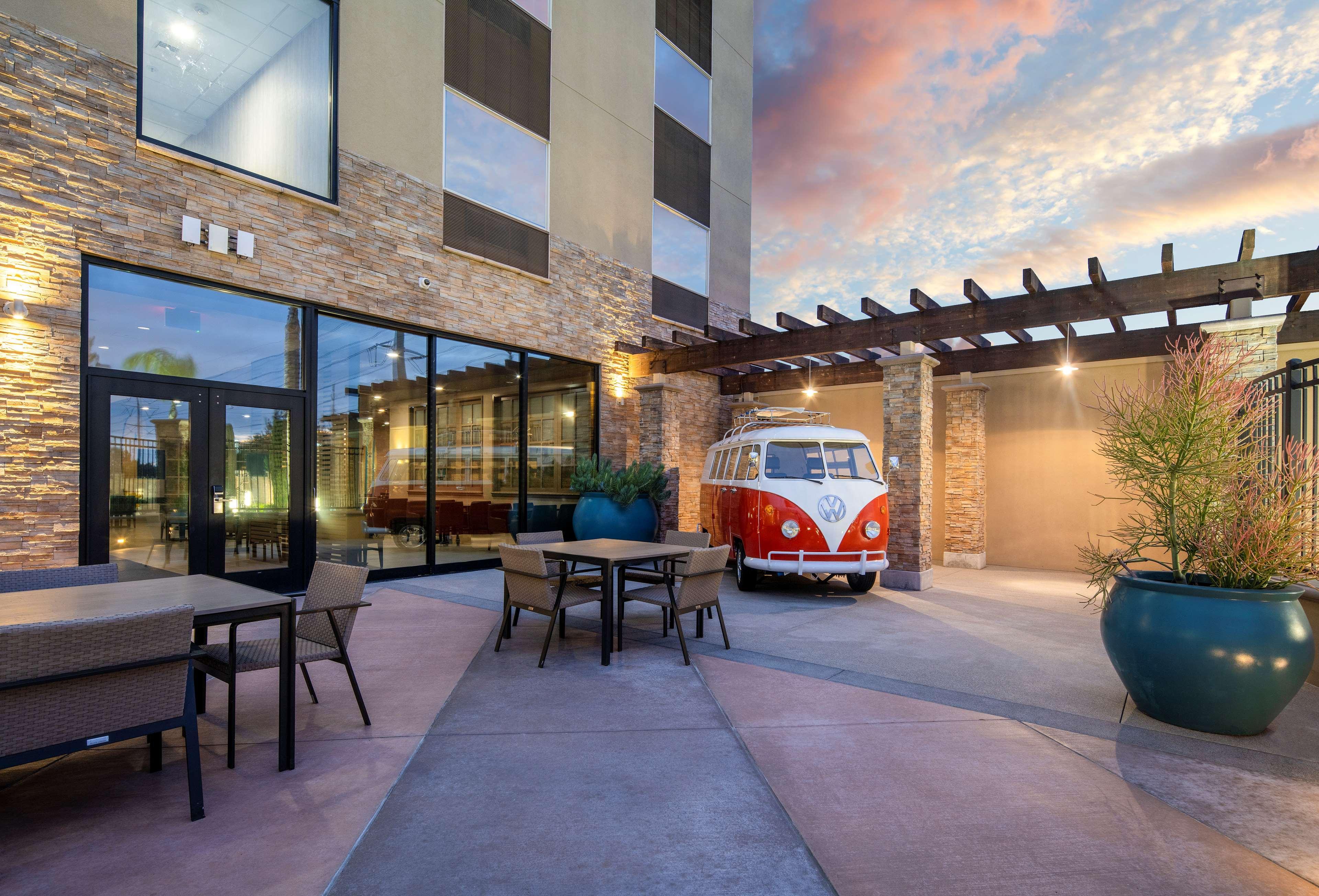 Suncoast Hotel Anaheim, Tapestry Collection By Hilton Εξωτερικό φωτογραφία